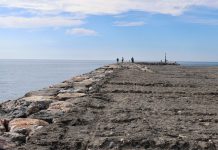 Las playas de Motril logran mitigar los efectos del primer gran temporal tras la finalización del espigón en Punta del Santo