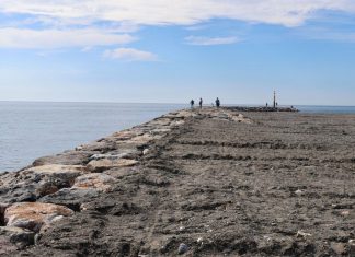 Las playas de Motril logran mitigar los efectos del primer gran temporal tras la finalización del espigón en Punta del Santo