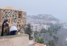 Los Reyes Magos buscan refugio en el Castillo de San Miguel de Almuñécar a la espera de la gran cabalgata de este martes