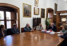 Francis Rodríguez traslada a la UGR y Cetursa su interés por la Hoya de la Mora como un nuevo espacio estratégico para la provincia