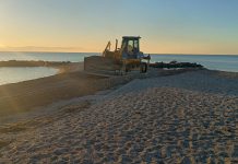 Gualchos-Castell de Ferro acondiciona sus playas tras los daños provocados por el temporal y reabre el acceso a La Rijana