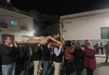 CUARESMA EN SALOBREÑA: SOLEMNE VIA CRUCIS PENITENCIAL EN LA NOCHE DEL VIERNES DE DOLORES