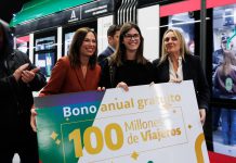 Clara, la viajera número 100 millones del Metro de Granada