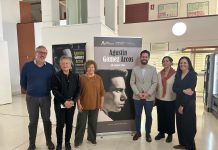 Una exposición en la Biblioteca de Andalucía analiza la obra y figura del autor almeriense Agustín Gómez Arcos