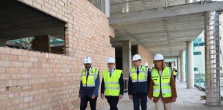 El consejero Antonio Sanz visita las obras de ampliación del Hospital Santa Ana en Motril