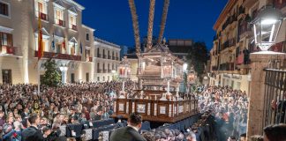 SEPULCRO Y DOLORES: UN VIERNES SANTO PARA SOLEMNIZAR EL ENTIERRO DE CRISTO