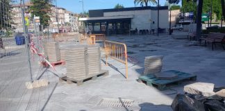 Centrados en Motril tacha de “chapuza interminable” las obras del Paseo de las Explanadas