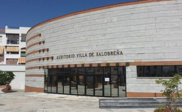 El Auditorio ‘Villa de Salobreña’ acoge la presentación de los trabajos finales del proyecto de igualdad de la Diputación ‘Igualescentes’
