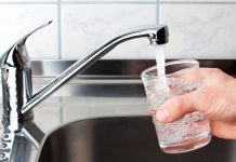 Rafael Caballero: «400 hogares de la Costa Tropical se benefician de bonificaciones sociales en el recibo del agua»
