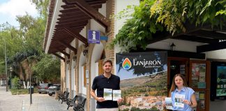 La Oficina de Turismo de Lanjarón se moderniza para mejorar la atención al visitante con nuevas herramientas digitales