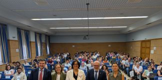 Profesionales abordan en Granada la salud mental de los menores desde una perspectiva multidisciplinar