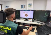 Detienen a una empleada bancaria por estafar más de 14.000 euros a una clienta de Granada