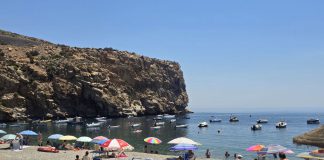 El verano ha llegado con junio a la Costa Tropical… ¡y en los chiringuitos lo saben!
