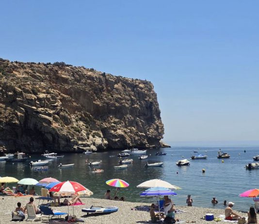 El verano ha llegado con junio a la Costa Tropical… ¡y en los chiringuitos lo saben!
