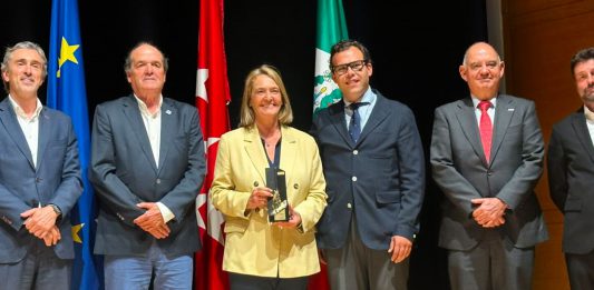García Chamorro: «Motril se sitúa como un municipio referente en la gestión de la limpieza gracias al reconocimiento otorgado con la Escoba de Oro 2026»