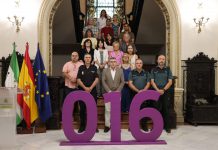 La Subdelegación del Gobierno en Granada guarda un minuto de silencio por las últimas víctimas de violencia machista