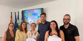 Lanjarón celebra la graduación de casi un centenar de mayores tras completar el curso 2025/2026
