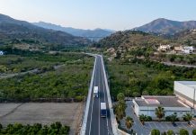 El PSOE propone un nuevo acceso para La Herradura como solución a los problemas de tráfico de cada año