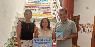 Salobreña acoge la ceremonia de entrega de premios y distinciones del I Certamen de literatura humorística ‘La Flor del Cactus’