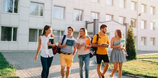 Un total de 52.436 estudiantes son admitidos en el sistema público universitario para estudiar un grado