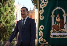 Moreno toma posesión como presidente de la Junta: «Seré fiel a mí mismo, la vía andaluza sigue vigente»